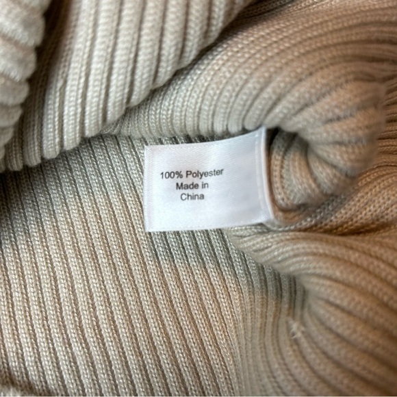 Lane Bryant NWT Ribbed Long Bell Sleeve Pullover Sweater Top - Picture 12 of 13